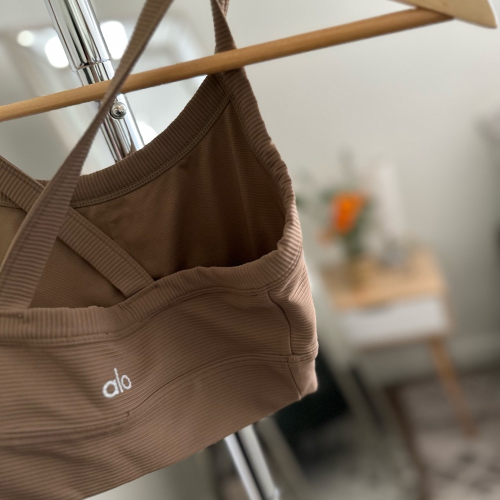 ALO Yoga Cross-Back Bra - Picture 3 of 4
